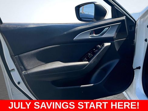 Used 2018 MAZDA MAZDA3 Sport w/ Preferred Equipment Package FWD image 21