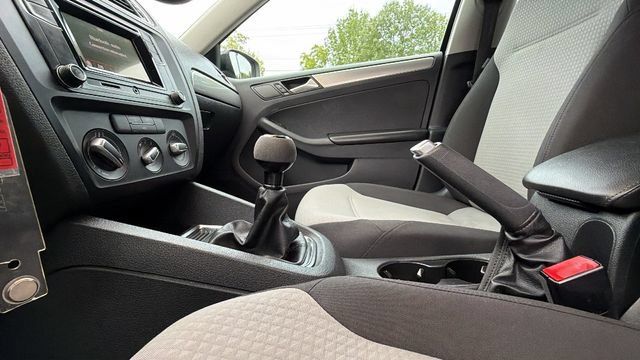 Used 2017 Volkswagen Jetta S FWD image 25