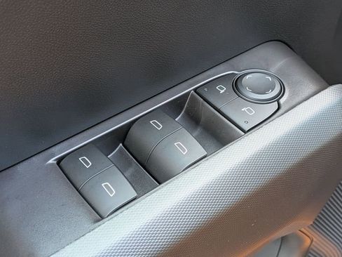 New 2026 Chevrolet Colorado W/T image 13