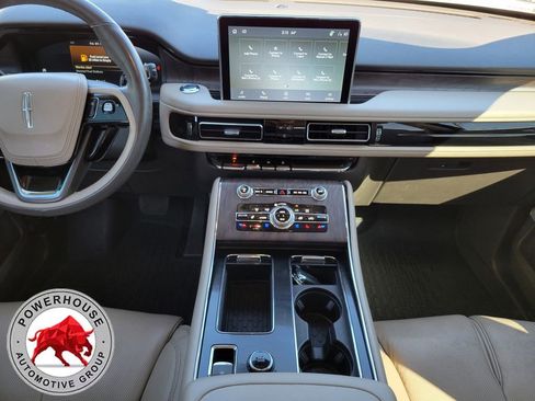 Used 2023 Lincoln Aviator Reserve w/ Equipment Group 201A image 20