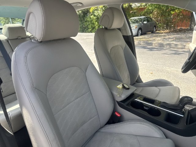 Used 2016 Hyundai Sonata Sport w/ Option Group 1V FWD image 10