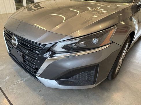 Used 2023 Nissan Altima 2.5 S FWD image 15