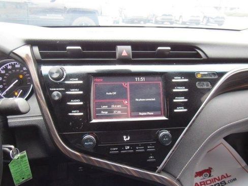 Used 2018 Toyota Camry SE image 21