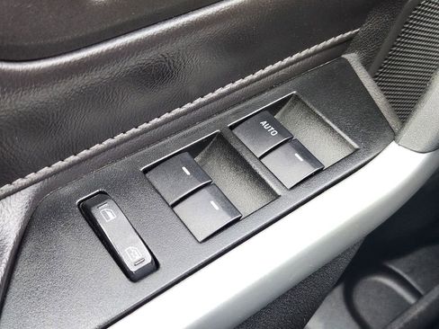 Used 2013 Ford Edge SE image 25