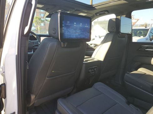 New 2026 Chevrolet Suburban Z71 w/ Z71 Off-Road Package image 15