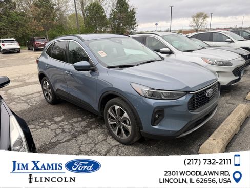 Used 2024 Ford Escape Platinum w/ Premium Technology Package image 1