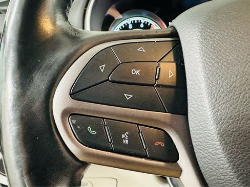 Certified 2021 Jeep Cherokee Latitude Lux AWD/4WD image 15