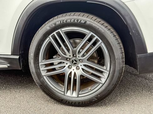 Certified 2023 Mercedes-Benz GLS 450 4MATIC image 11