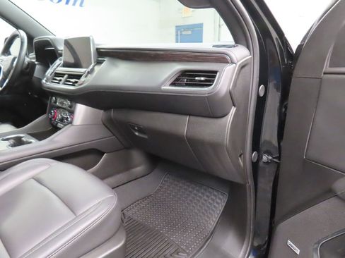 Used 2024 Chevrolet Tahoe Z71 w/ Luxury Package AWD/4WD image 35