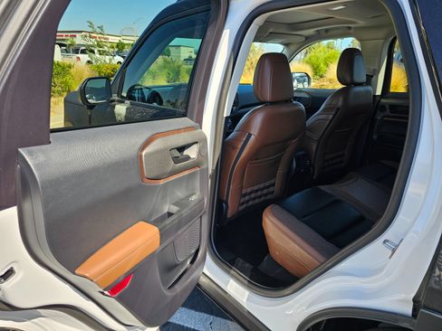 Used 2025 Ford Bronco Sport Outer Banks w/ Outer Banks Tech Package+ AWD/4WD image 16