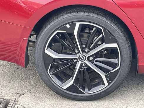 Used 2023 Nissan Altima 2.5 SR FWD image 12