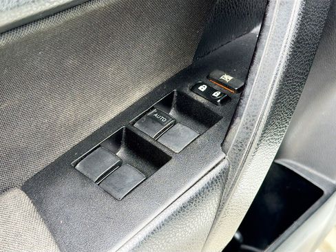 Used 2019 Toyota Corolla LE w/ Carpet Mat Package (TMS) image 19