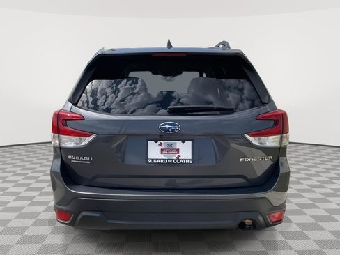 Used 2022 Subaru Forester Premium image 6