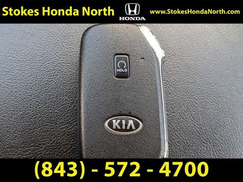 Used 2021 Kia Sorento S FWD image 30