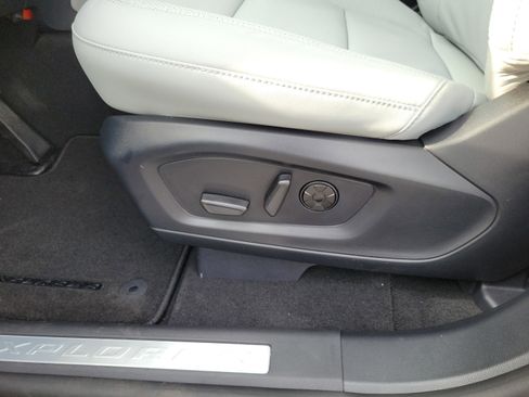 New 2026 Ford Explorer Platinum AWD/4WD image 15