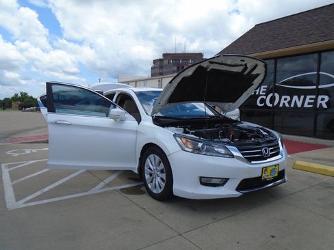Used 2013 Honda Accord EX image 20