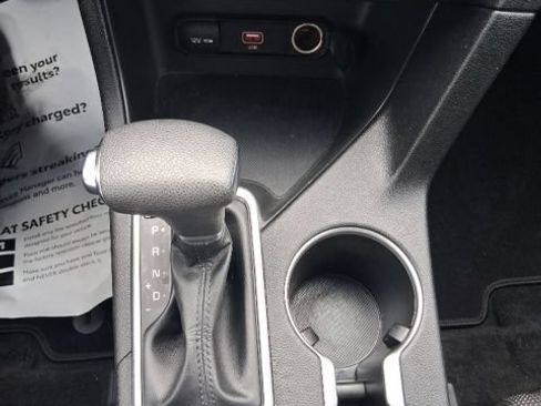 Used 2020 Kia Sportage LX FWD image 19