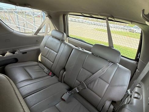 Used 2007 Toyota Sequoia SR5 image 7