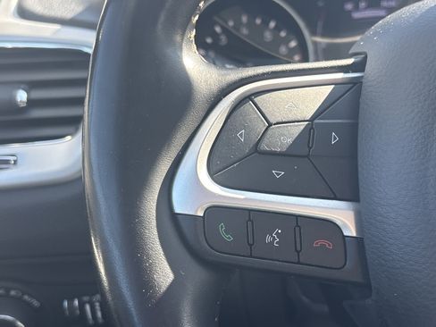 Used 2020 Jeep Compass Latitude image 23