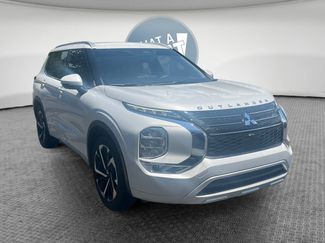 Used 2024 Mitsubishi Outlander SEL FWD video 1