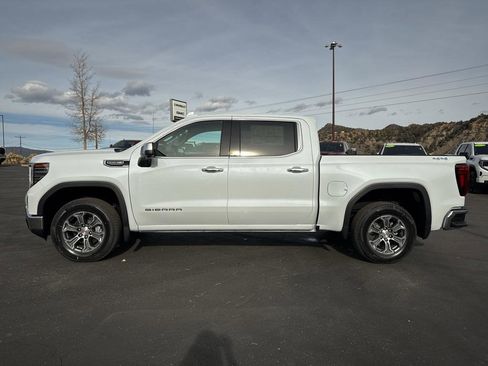 New 2026 GMC Sierra 1500 SLT w/ SLT Convenience Package image 4