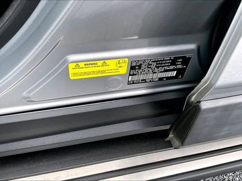 Used 2020 Toyota RAV4 Limited image 20