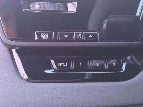 Used 2025 Lexus RX 350 w/ Convenience Package image 24