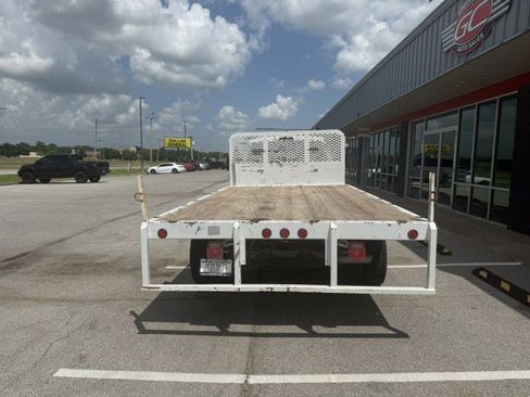 Used 2015 Ford F550 4x4 Regular Cab Super Duty image 6