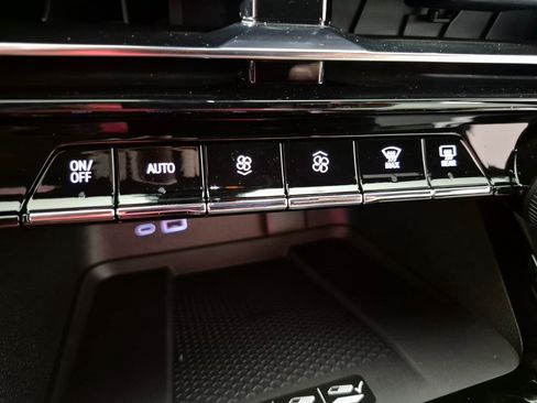 New 2026 Chevrolet Traverse LT w/ Driver Confidence Package image 25