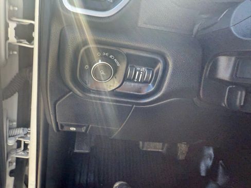 Used 2019 RAM 2500 Big Horn image 25