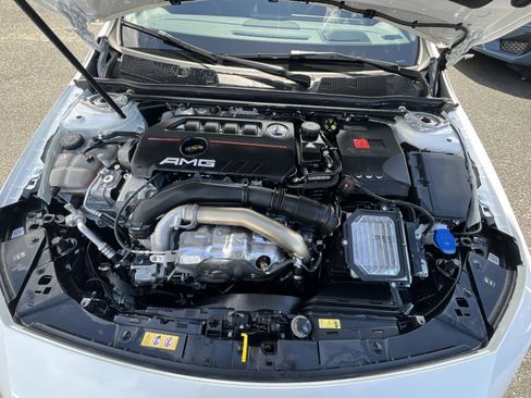 Used 2025 Mercedes-Benz CLA 35 AMG 4MATIC image 36