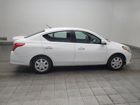 Used 2019 Nissan Versa SV FWD image 10