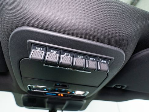 Used 2025 Ford F150 Raptor AWD/4WD image 20