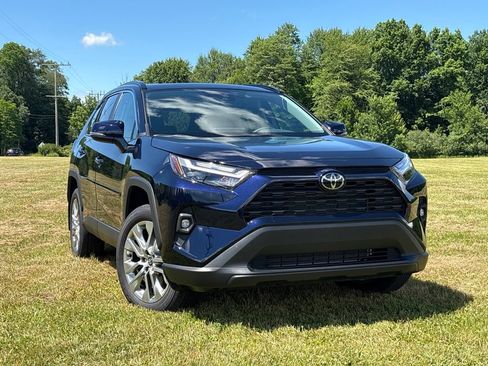 Used 2025 Toyota RAV4 XLE Premium w/ Weather Package AWD/4WD image 3