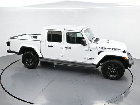 Used 2025 Jeep Gladiator Sport AWD/4WD image 32