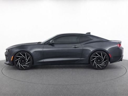 Used 2018 Chevrolet Camaro LT RWD image 6