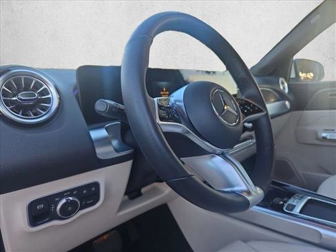 Certified 2025 Mercedes-Benz GLB 250 image 10