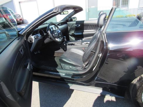 Used 2016 Ford Mustang Premium image 34