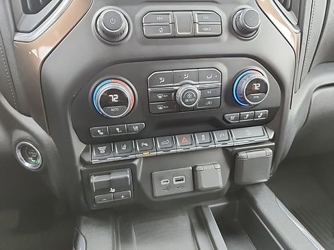 Used 2020 Chevrolet Silverado 3500 High Country w/ Z71 Off-Road Package AWD/4WD image 35