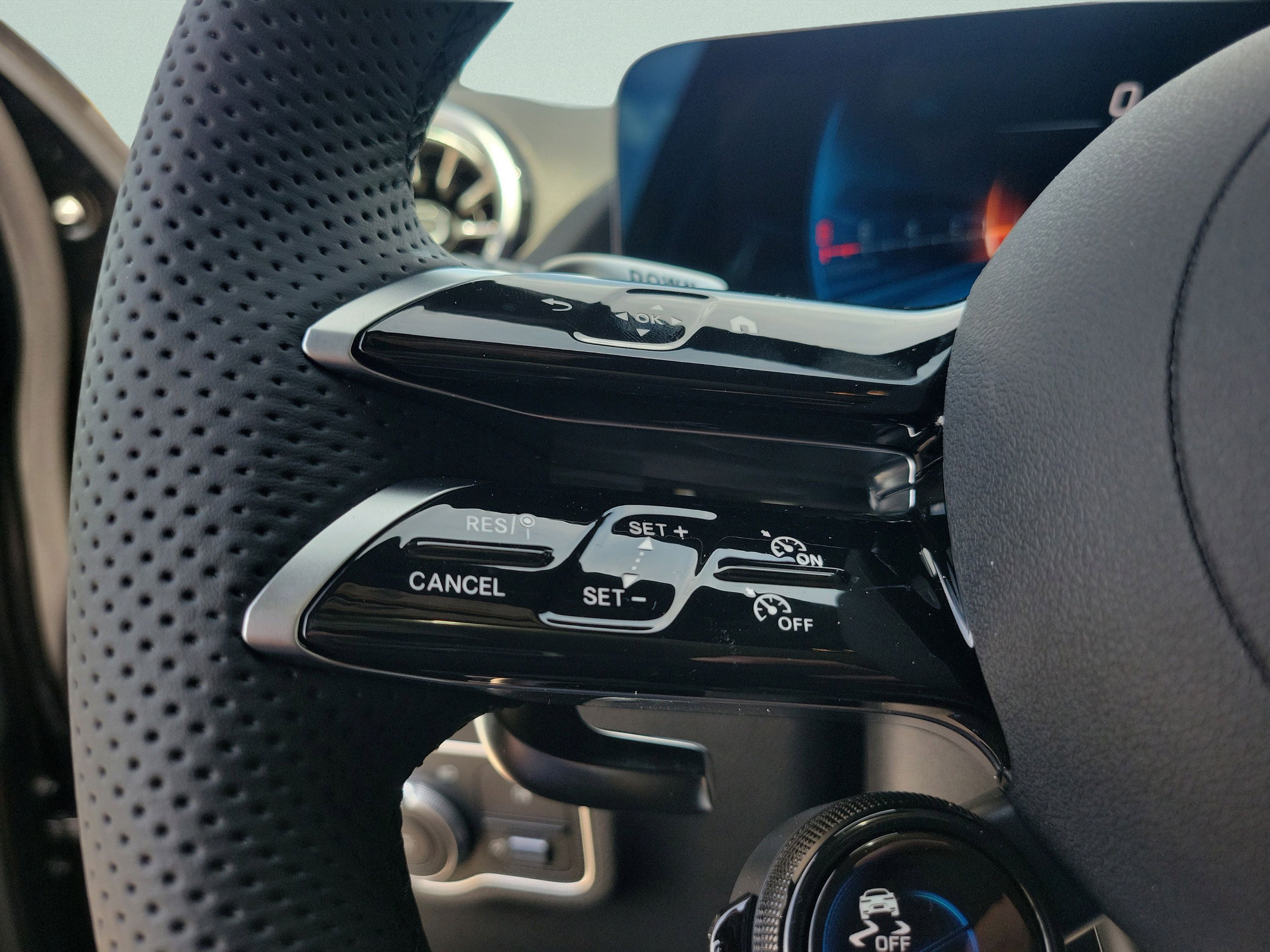 New 2026 Mercedes-Benz GLA 35 AMG 4MATIC image 24
