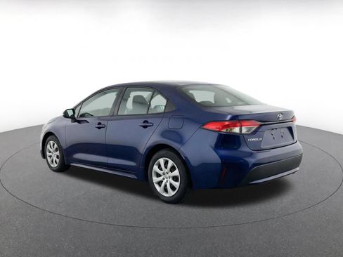 Used 2025 Toyota Corolla LE FWD image 5