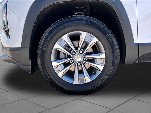 Used 2025 Chevrolet Equinox LT w/ Convenience Package II AWD/4WD image 10