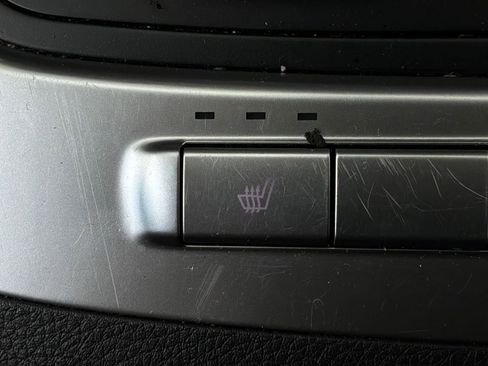 Used 2026 Kia Carnival FWD image 25