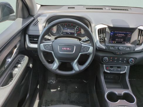 Used 2024 GMC Terrain SLE AWD/4WD image 13