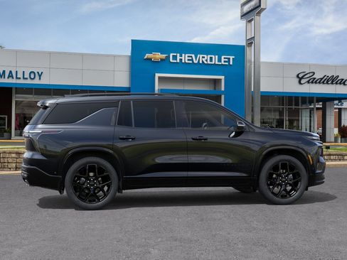 New 2026 Chevrolet Traverse RS w/ LPO, Floor Liner Package AWD/4WD image 6