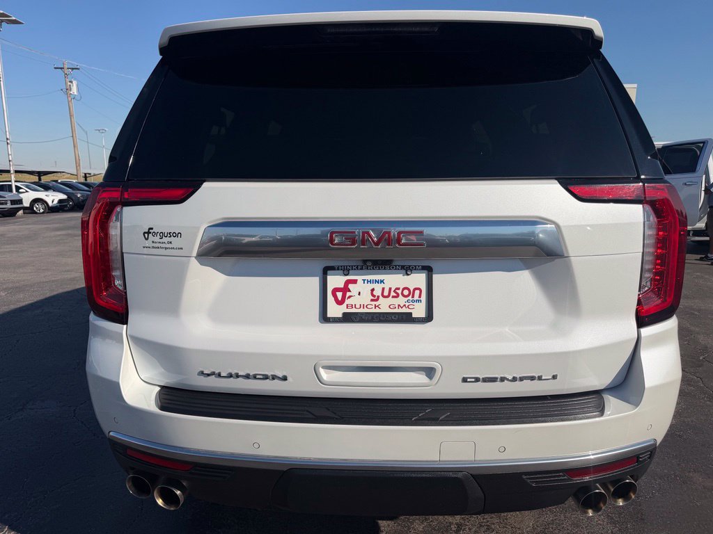 Used 2023 GMC Yukon XL Denali w/ Denali Reserve Package AWD/4WD image 16
