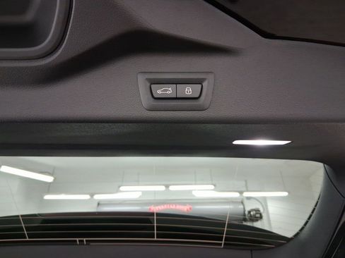 New 2026 BMW X5 xDrive50e image 17