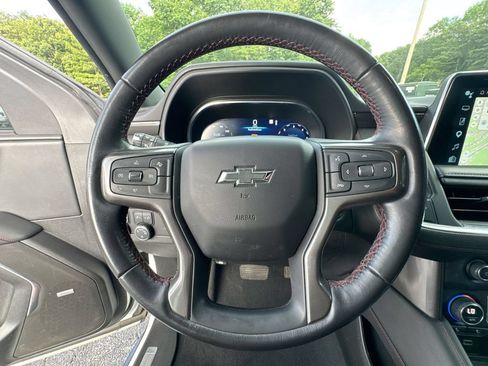 Used 2023 Chevrolet Suburban RST AWD/4WD image 16