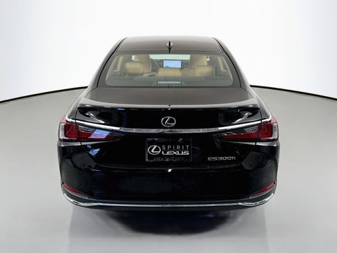 Used 2024 Lexus ES 300h w/ Accessory Package (Z2) FWD image 6