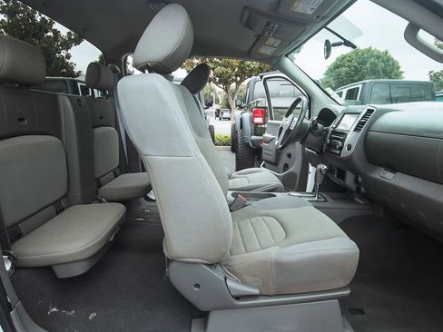 Used 2019 Nissan Frontier S image 8